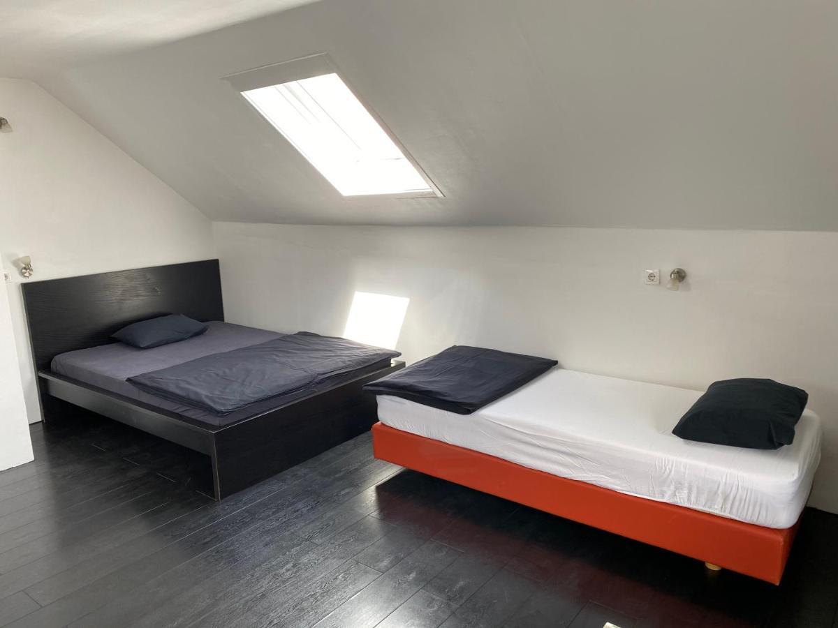 The Best Hostel Блед Екстериор снимка