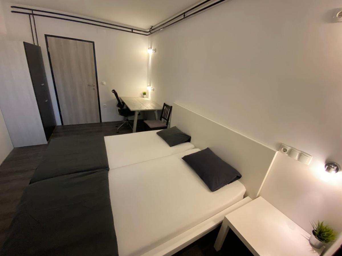 The Best Hostel Блед Екстериор снимка
